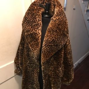 Vintage Monterey Fashions Faux Fur Leopard Coat